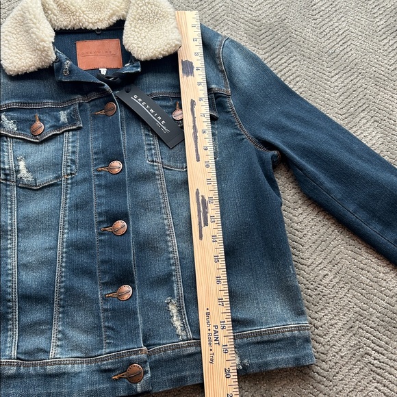 Greywire Sherpa Collar Denim Jacket Dark Wash Fitted Women Size L - Picture 11 of 12